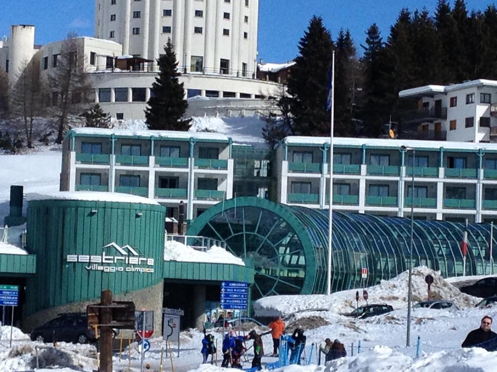 Olimpic Village Th Sestriere Apartments Bagian luar foto