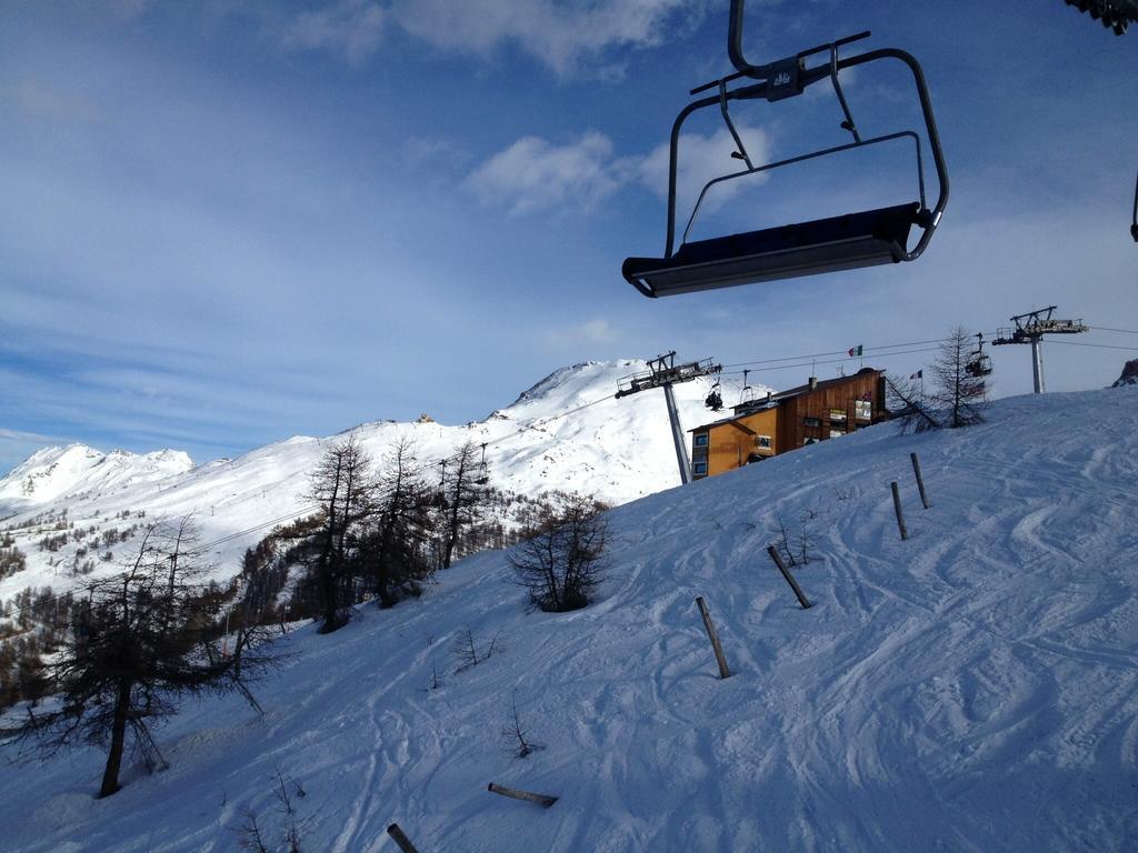 Olimpic Village Th Sestriere Apartments Bagian luar foto