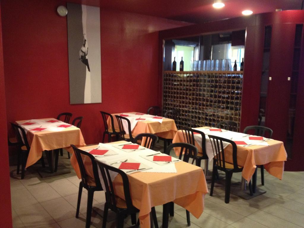 Olimpic Village Th Sestriere Apartments Bagian luar foto