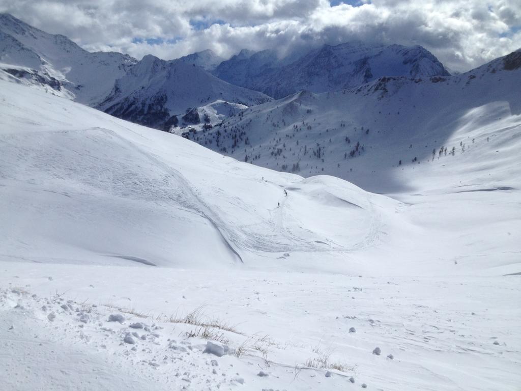Olimpic Village Th Sestriere Apartments Bagian luar foto