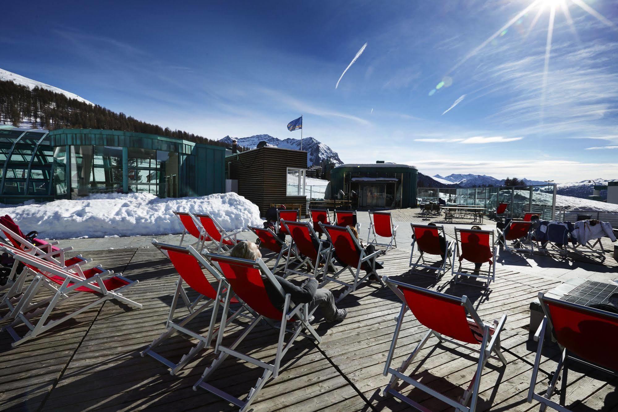 Olimpic Village Th Sestriere Apartments Bagian luar foto